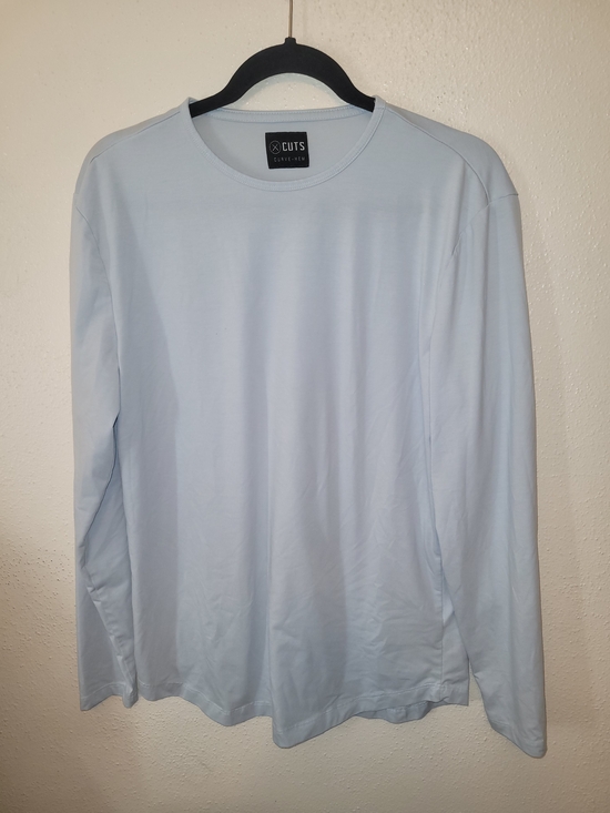 Cuts Clothing Other - CUTS Clothing PYCA Pro Curve-Hem Long Sleeve Crew Neck T-Shirt Light Blue Men's